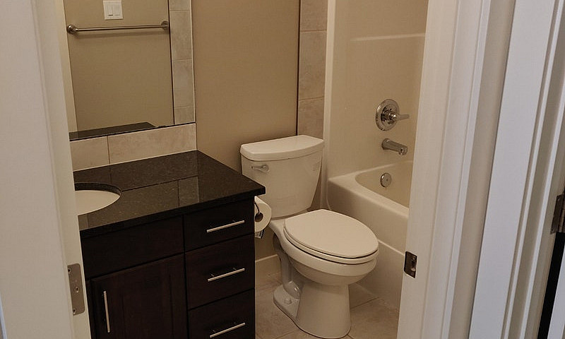 2 Bedroom Suite Upst...