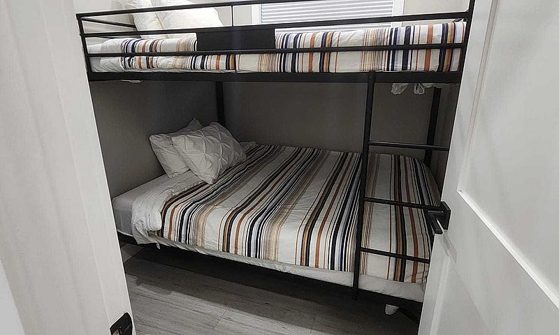 Cabin For Sale At Hu...