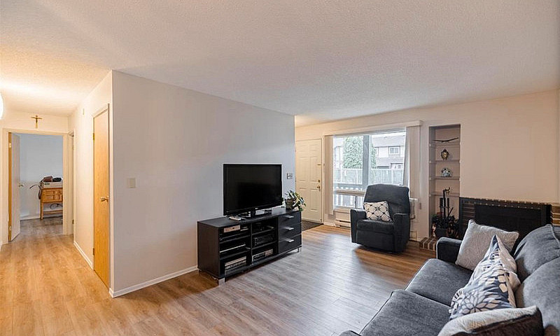 2 Bed 1 Bath Tyndal ...