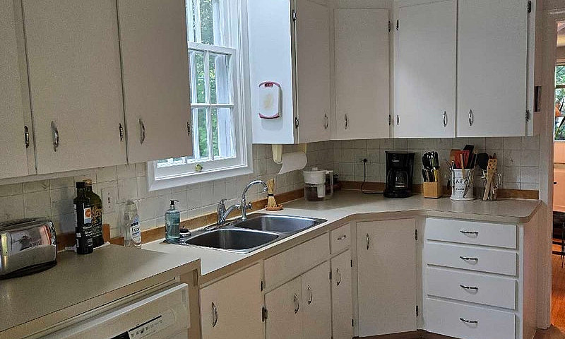 Charming 2 Bed, 1 Ba...