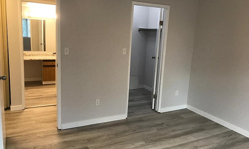 2 Bed 1 Bath Condo I...
