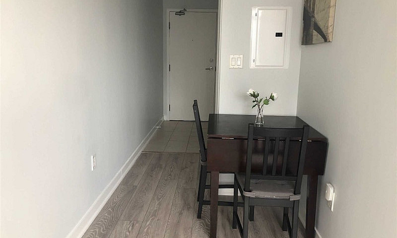 Condo Close To Roger...