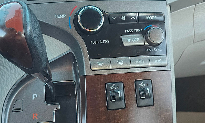 2011 Toyota Venza Li...