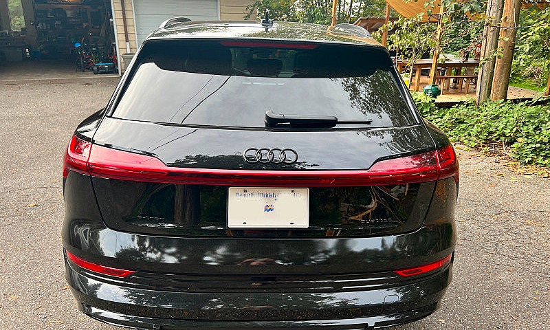 2022 Audi Qs8 E-Tron...