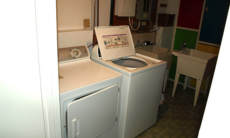 Basement Suite Renta...