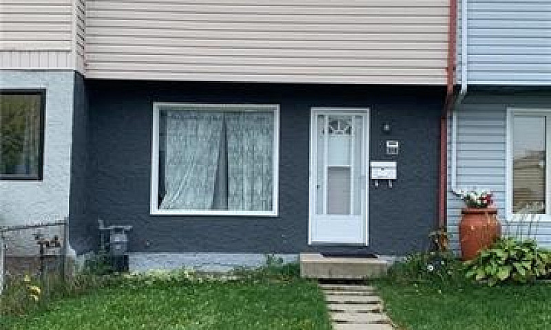 4 Bedroom House For ...