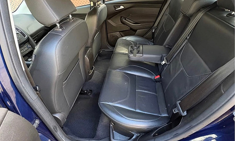 2016 Ford Focus Se...
