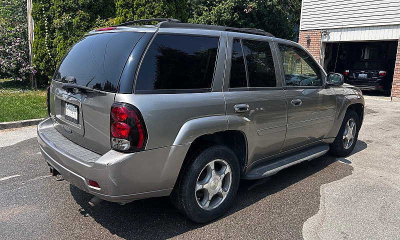 Chevrolet Trailblaze...