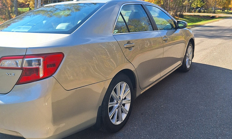 2014 Toyota Camry Xl...