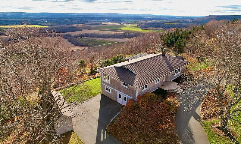 Executive Rancher Wi...
