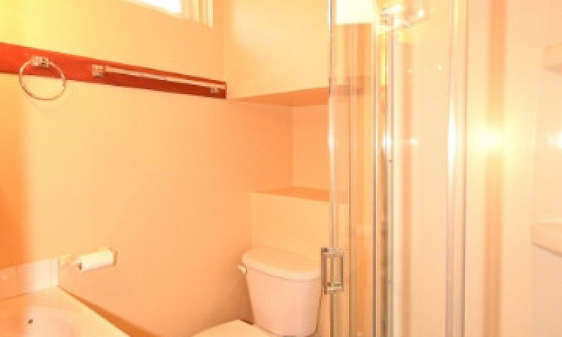 1 Bed, 1 Bath Bsmt S...
