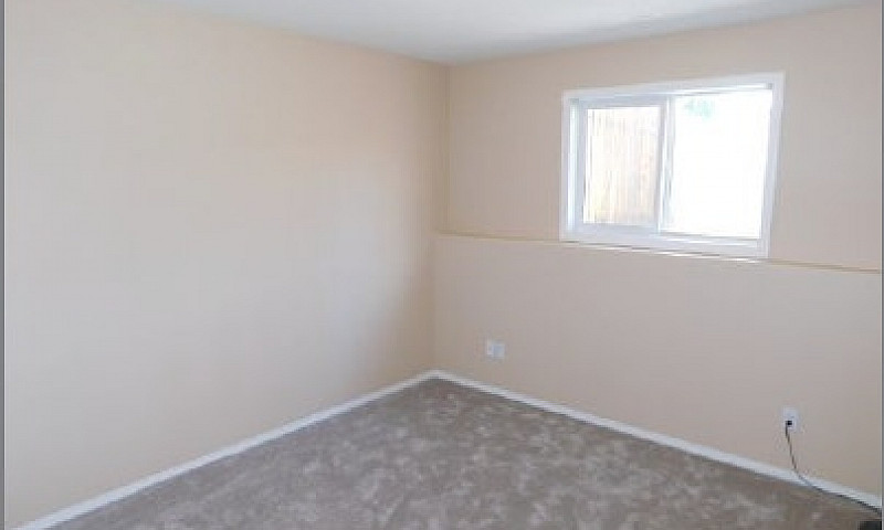 4 Bedrooms 2 Bathroo...