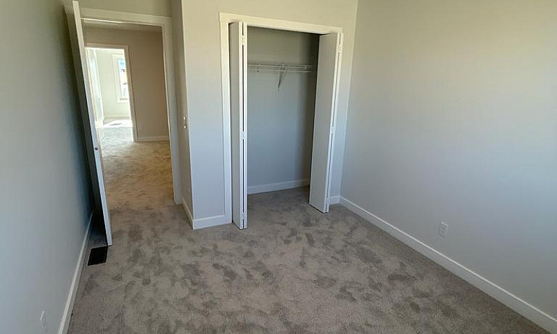 Pet Friendly 3.5 Bed...