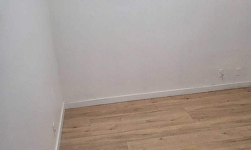 3 Br Mainfloor In Ca...