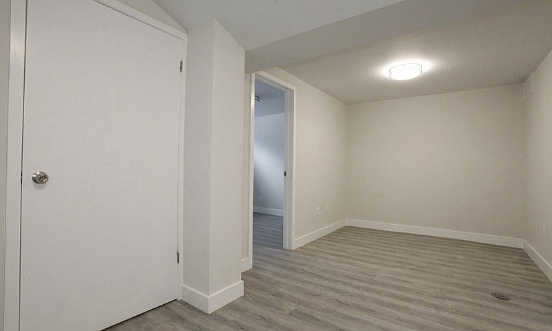 ***Rent*** 2 Bed Roo...