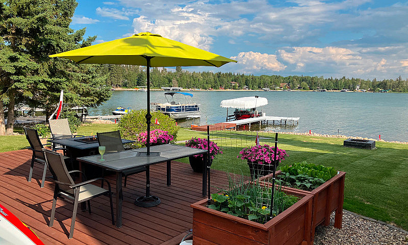 Lakefront Cabin For ...