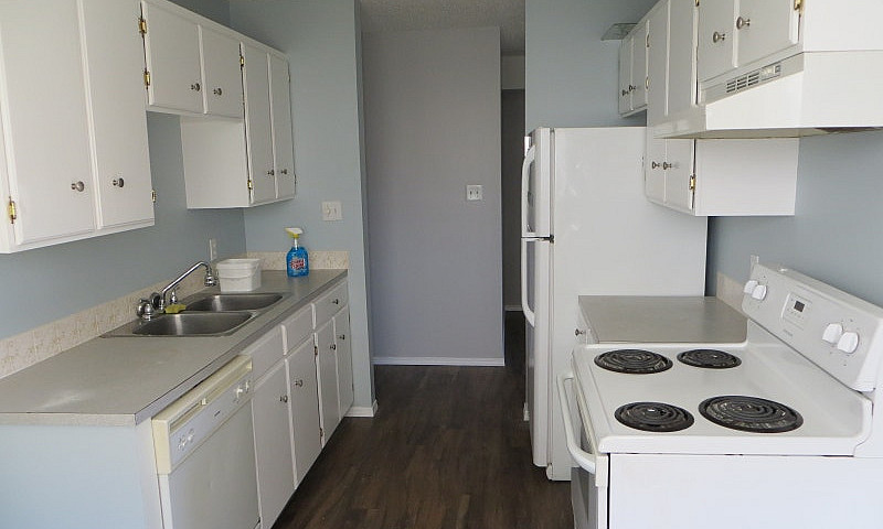 3 Bedroom Apt  In Su...