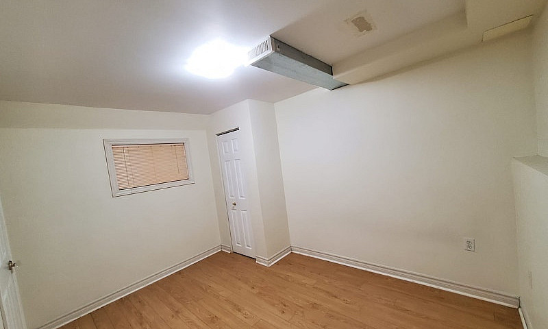 Walkout 2 Bedrooms G...