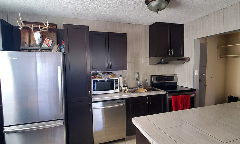 2 Bedroom Unit - Clo...