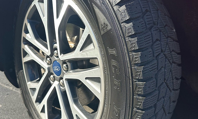Wow! 2020 Escape Awd...