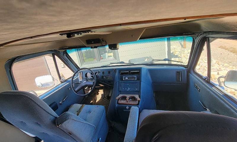 1986 G20 Vandura ...