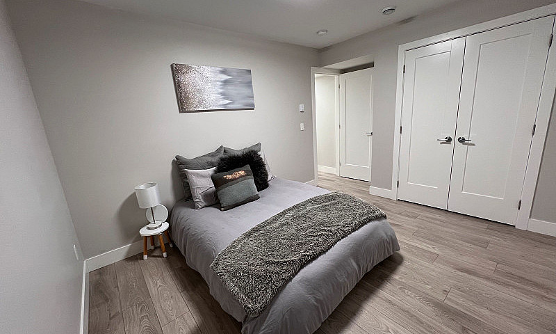 Spacious 2 Bedroom S...