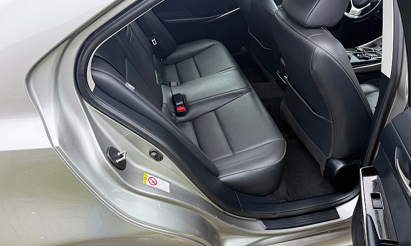 2018 Lexus 300 Is Aw...