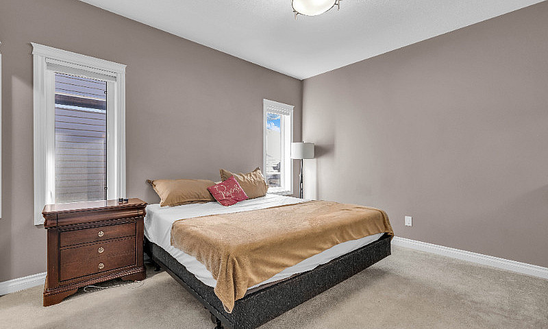 House For Sale In Wa...