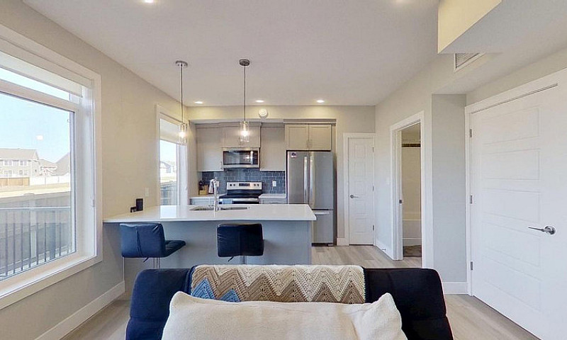 Modern One-Bedroom T...