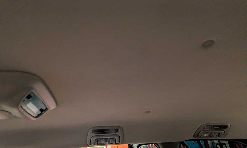 2004 Toyota Sienna A...