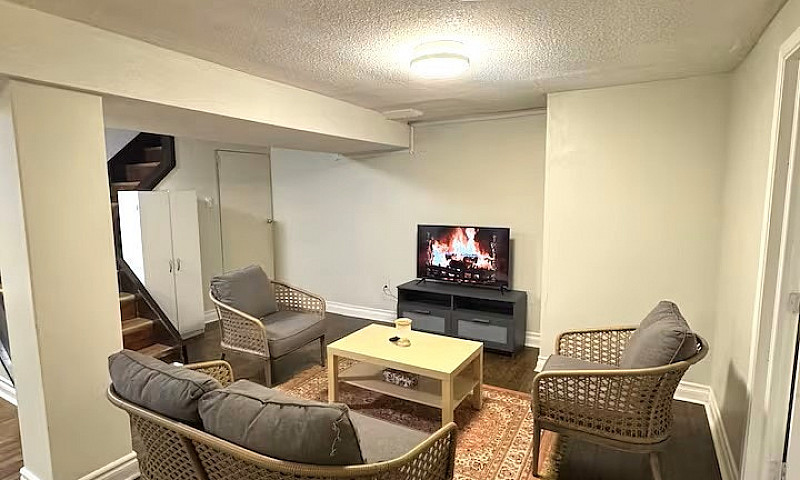 2 Bed 2 Bath Furnish...