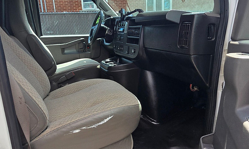 Gmc Savana 2500...