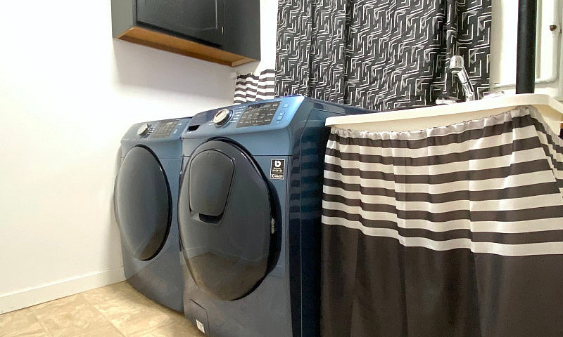 Spacious 1 Bed + Lar...