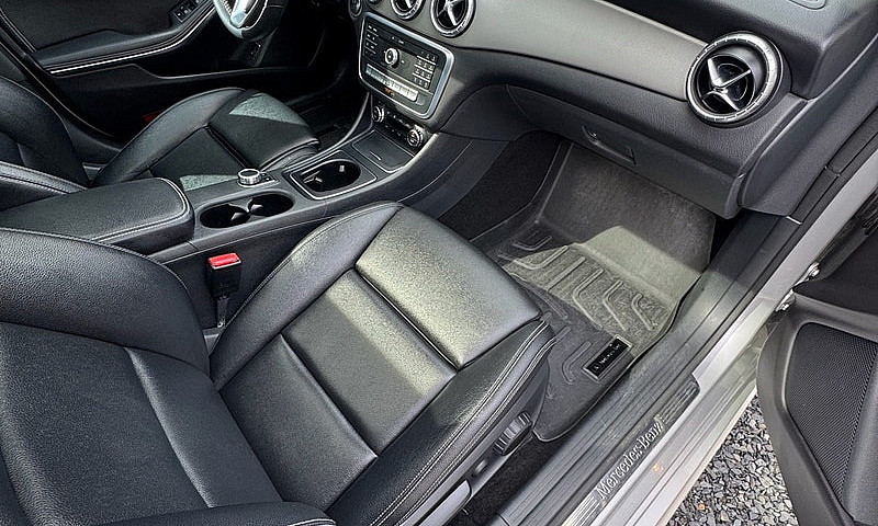 2018 Mercedes-Benz C...