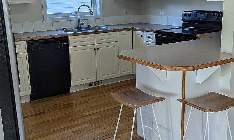5 Bdr 2 Bath House F...