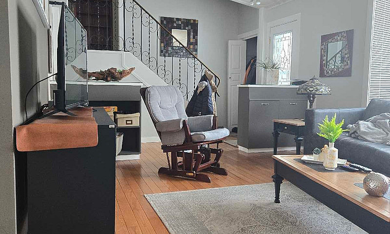 1816 Square Foot Hom...