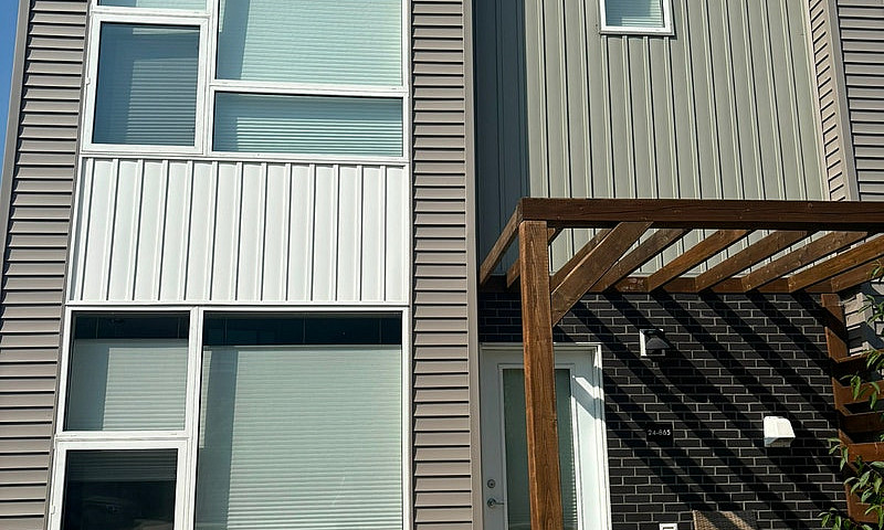 2 Beds 2.5 Baths Tow...