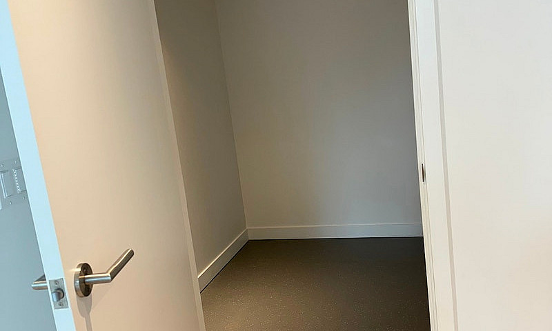 2 Bed Downtown Vanco...