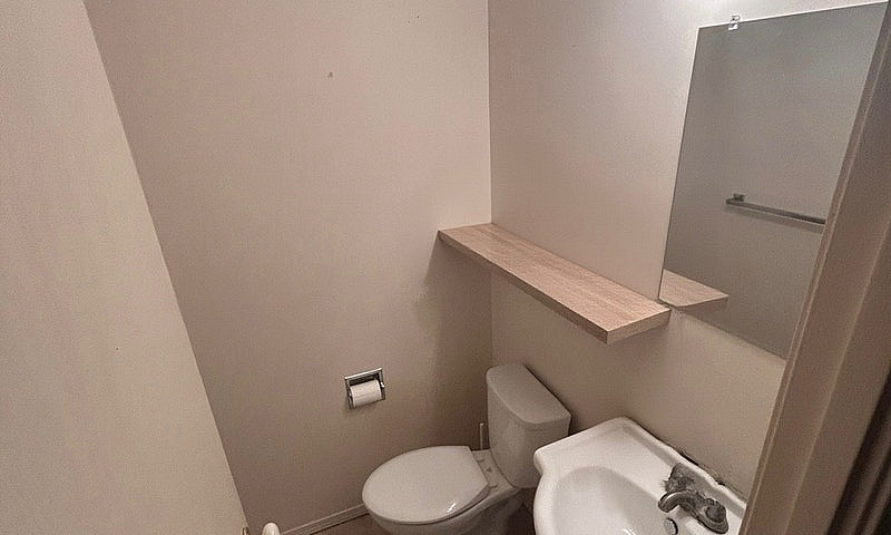Charleswood 2Br 2Bth...