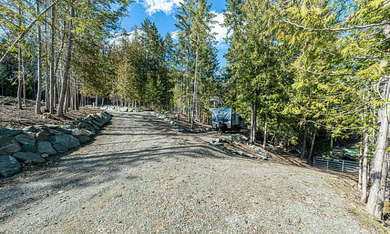 7771 Golf Course Rd,...