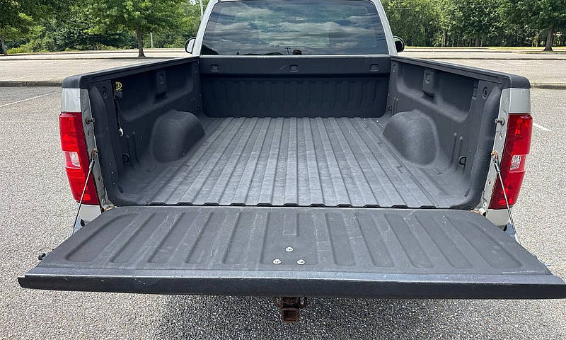2009 Chevy Silverado...