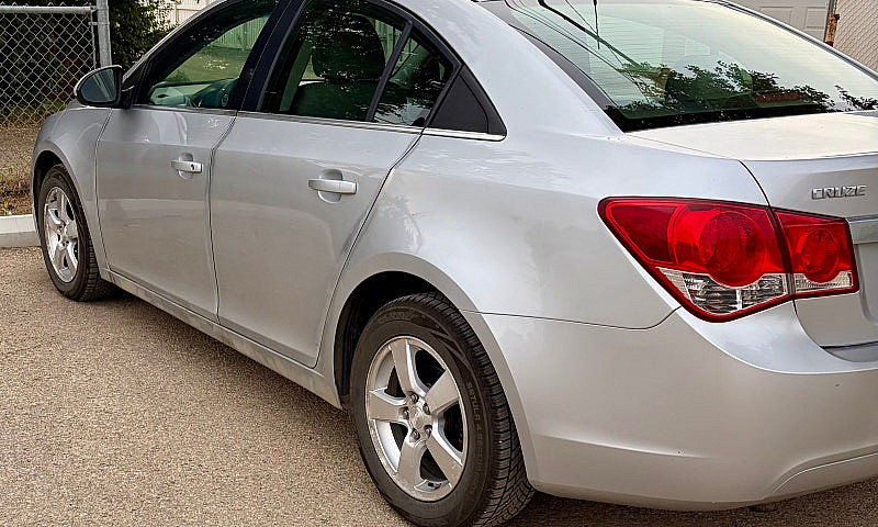  2012 Chevrolet Cruz...