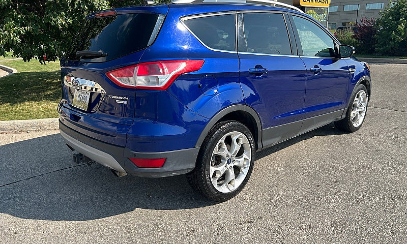 Ford Escape Titanium...