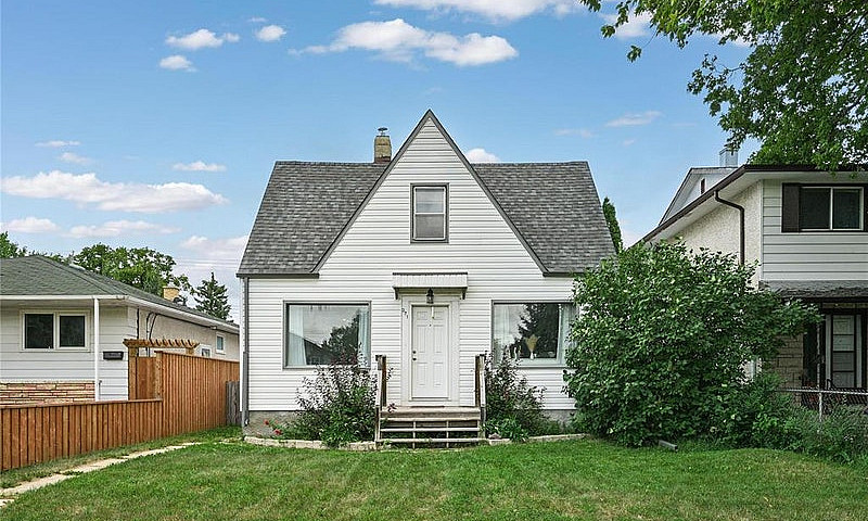 Charming Home In Nor...