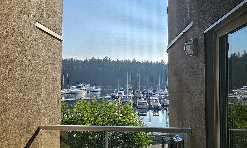 Waterfront Condo Nan...