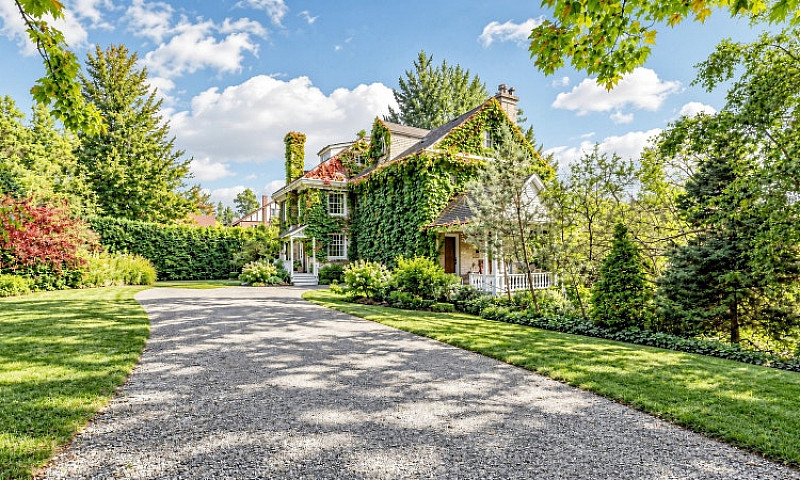 Just Listed! 16 Blak...