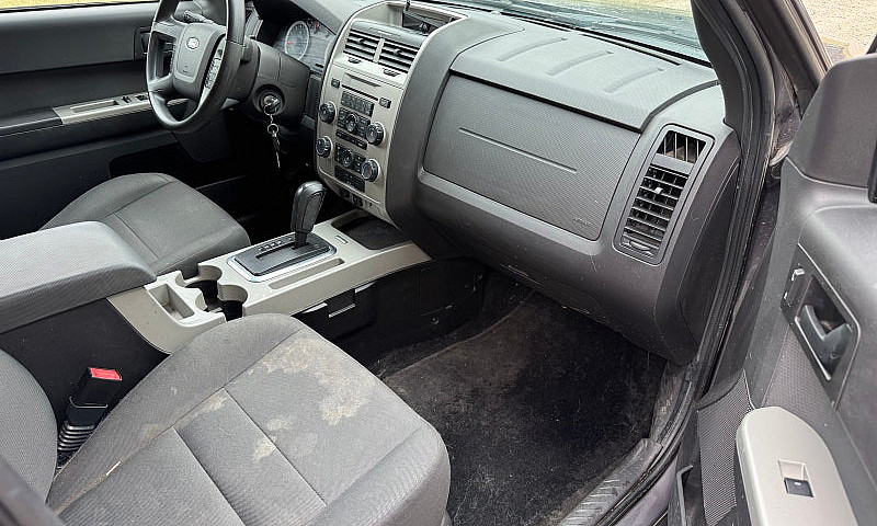 2010 Ford Escape Xlt...
