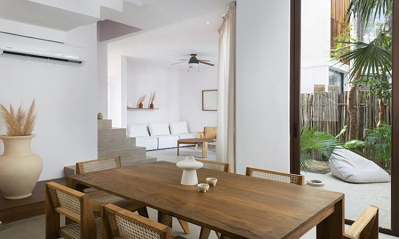 Luxury Villas For Sa...