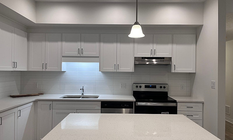 3Bed 2 Bath Condo To...