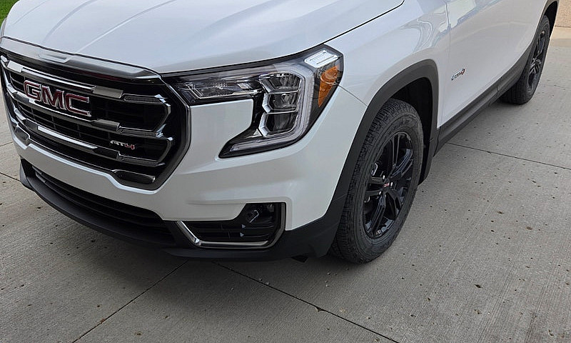 2023 Gmc Terrain At4...